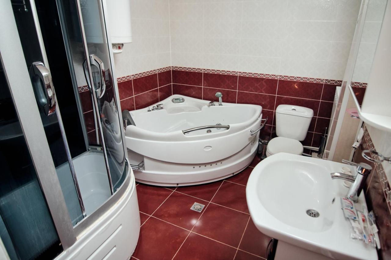 Ro Metro Aparthotel Gjoumri Kültér fotó