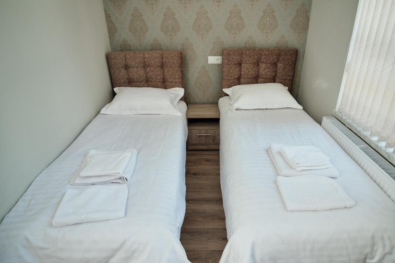 Ro Metro Aparthotel Gjoumri Kültér fotó