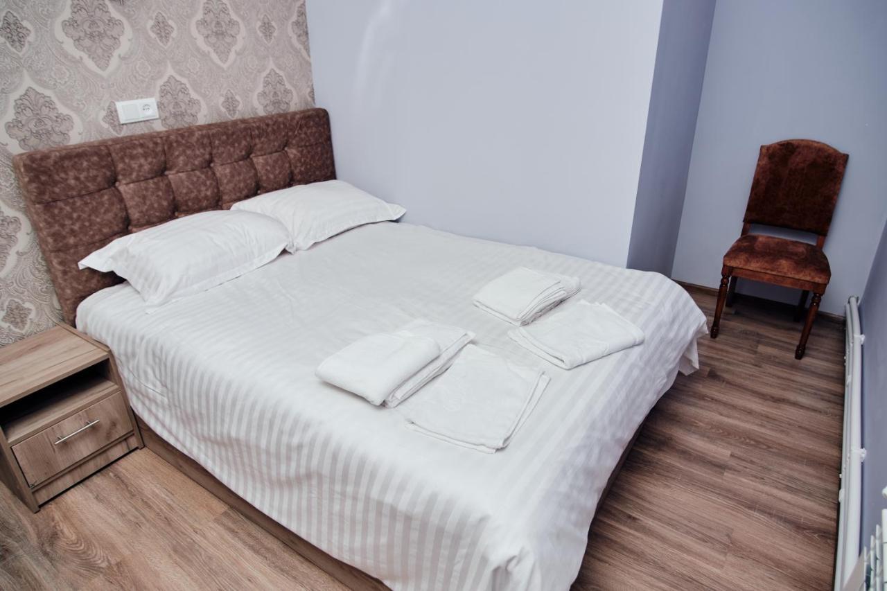 Ro Metro Aparthotel Gjoumri Kültér fotó