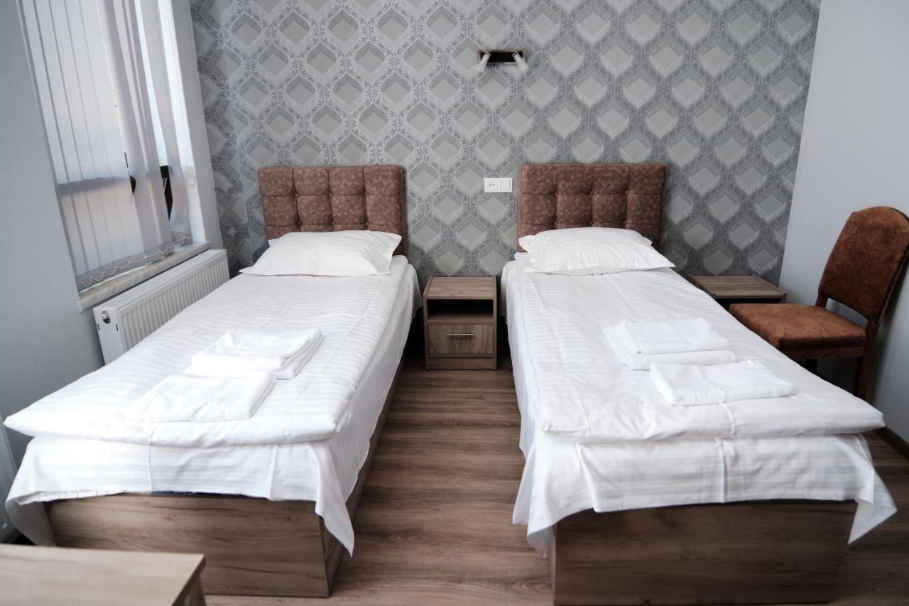 Ro Metro Aparthotel Gjoumri Kültér fotó